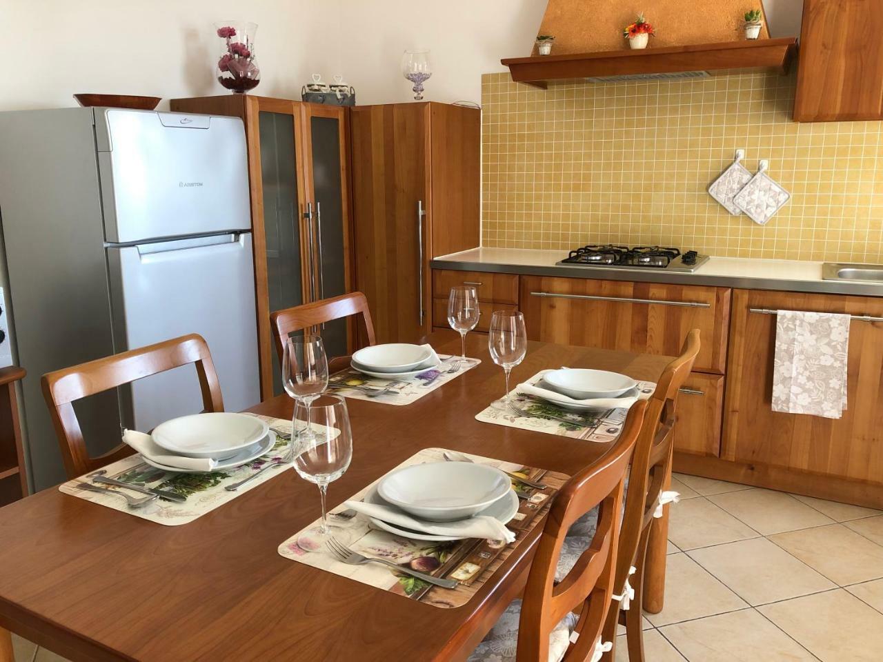 Magia Del Garda Apartment Castelnuovo del Garda Luaran gambar